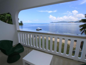 Отель Marie-France Beach Front Apartments  La Digue